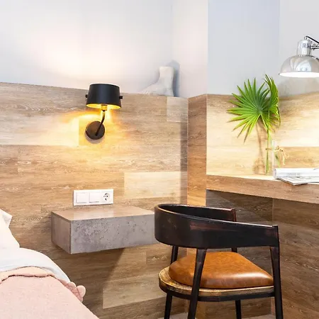 Genteel Plaza De Espana Kadyks